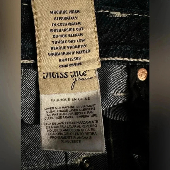 Miss Me signature cuffed Capri size 30 - Picture 9 of 9